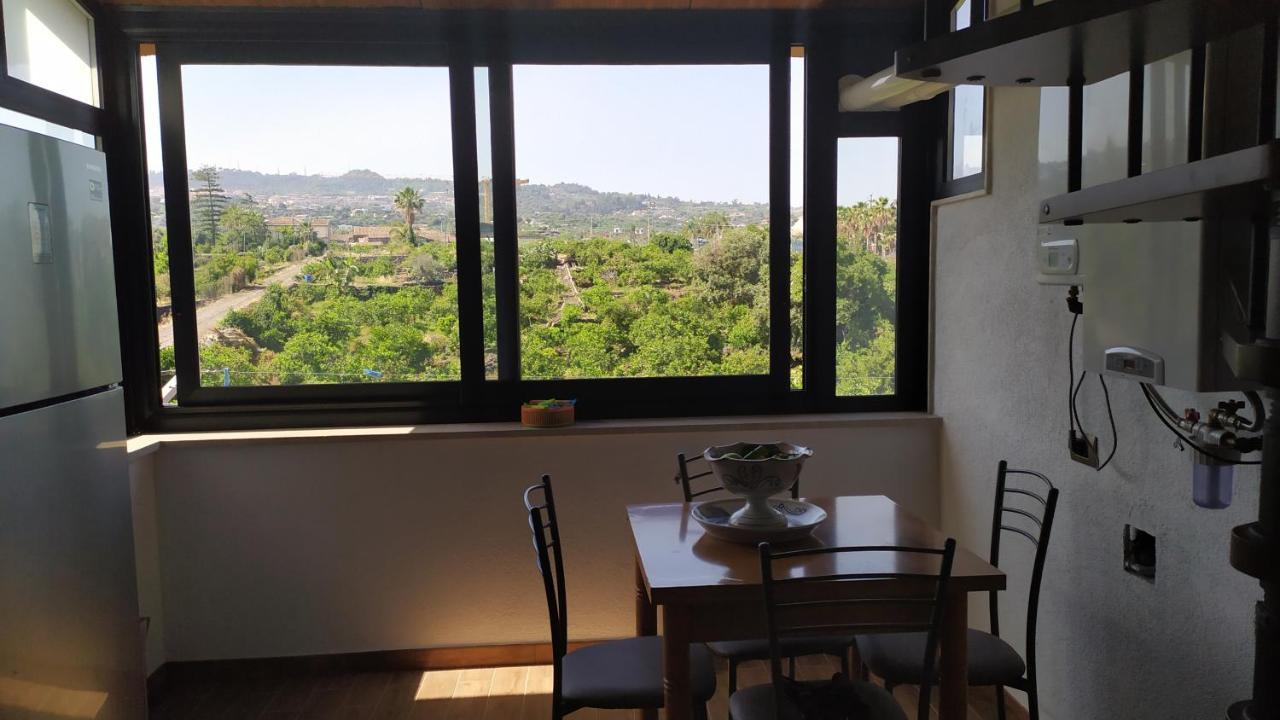 Bed and Breakfast Nero Basalto Azzurro Mare Aci Castello Exterior foto